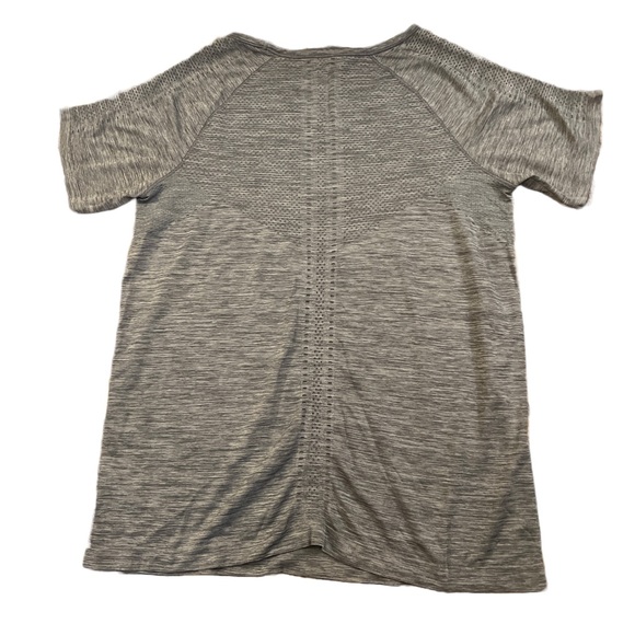 Athleta Women’s Athletic T-Shirt in Gray Size XL - Picture 4 of 5